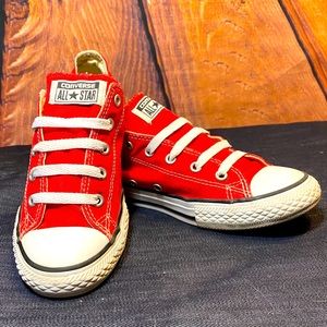 Converse All Star Low - Red Canvas / White Details - Youth size 3